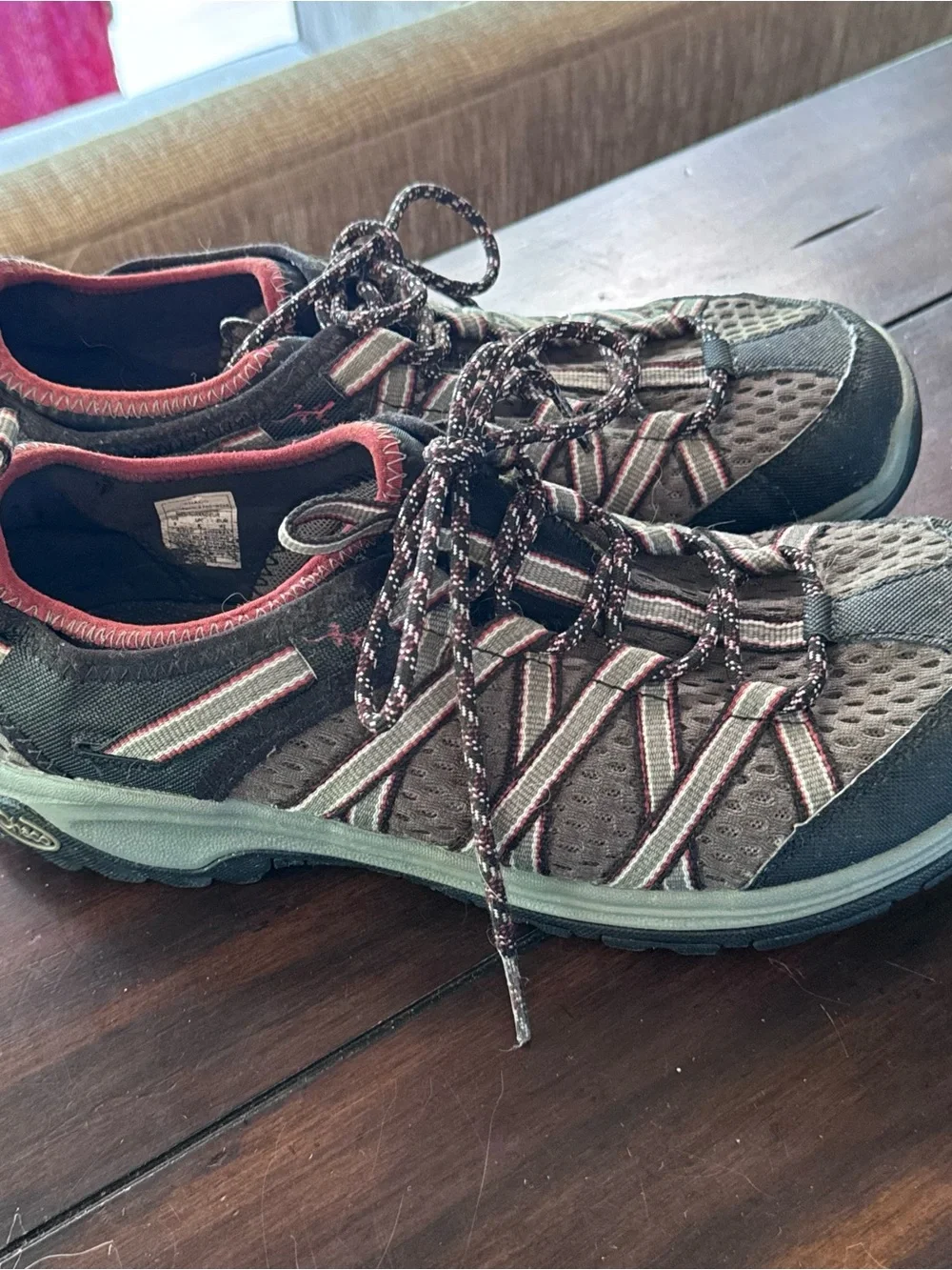 Chaco Outcross Evo 2  men’s size 9